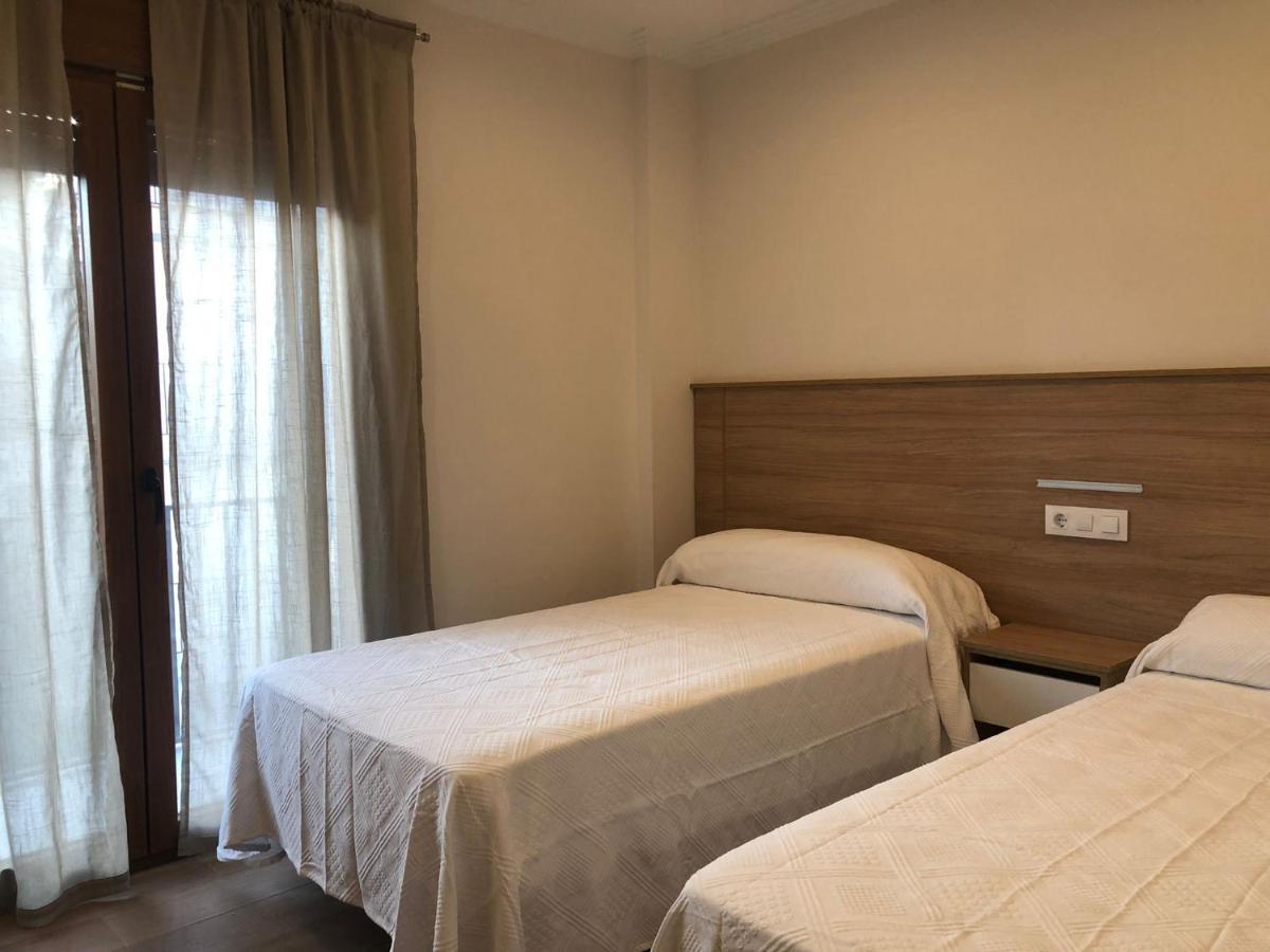 El Montoro Hotel Cadiar Ngoại thất bức ảnh